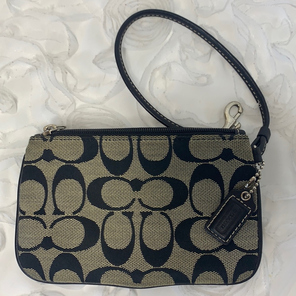 Coach Signature Canvas Convertible Wristlet 6”x4” Tan/Black